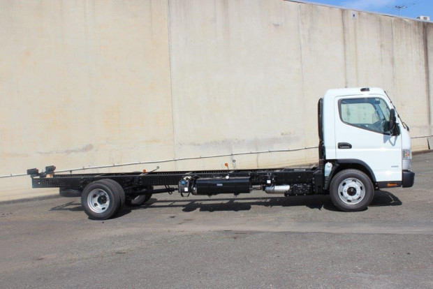 2019 FUSO CANTER 918 XXLWB MANUAL CAB CHASSIS