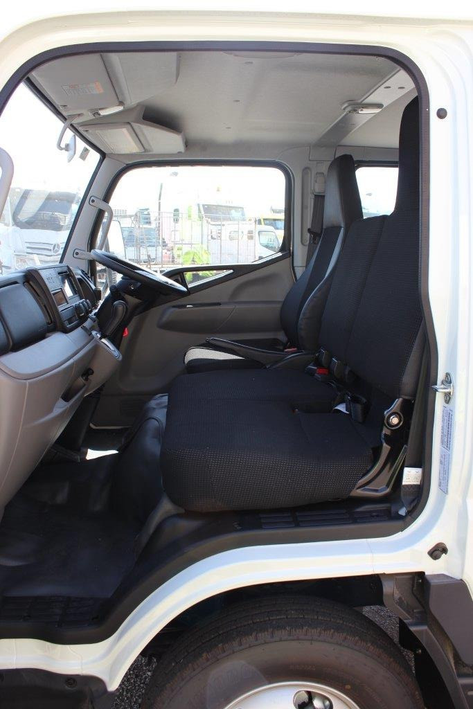 2019 FUSO CANTER 515 CREW CAB WITH 3.5M TRAY TRUCK AMT TRAY