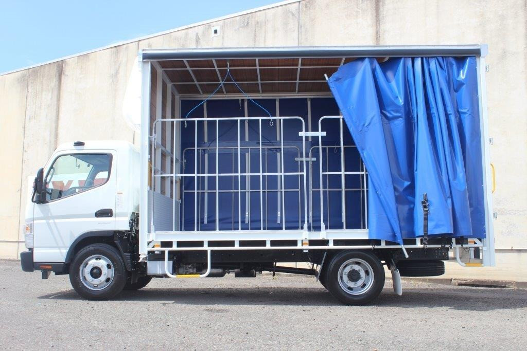 2019 FUSO CANTER 815 6 PALLET TAUTLINER TRUCK