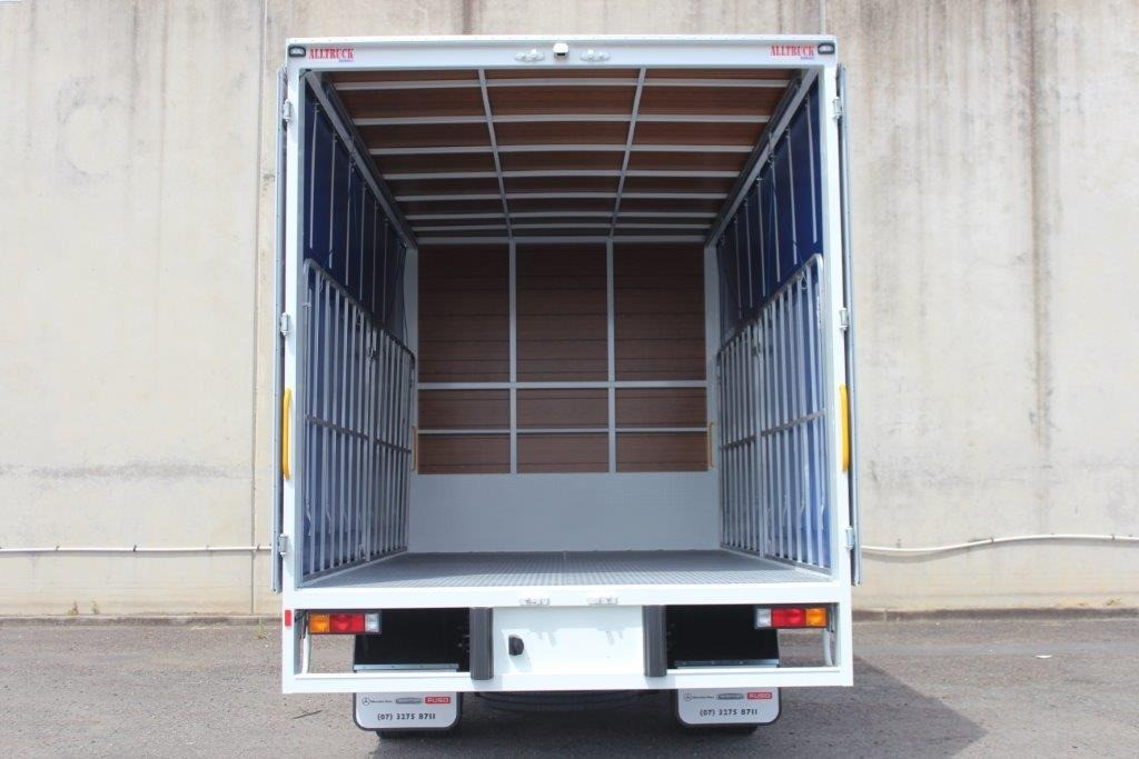2019 FUSO CANTER 815 6 PALLET TAUTLINER TRUCK