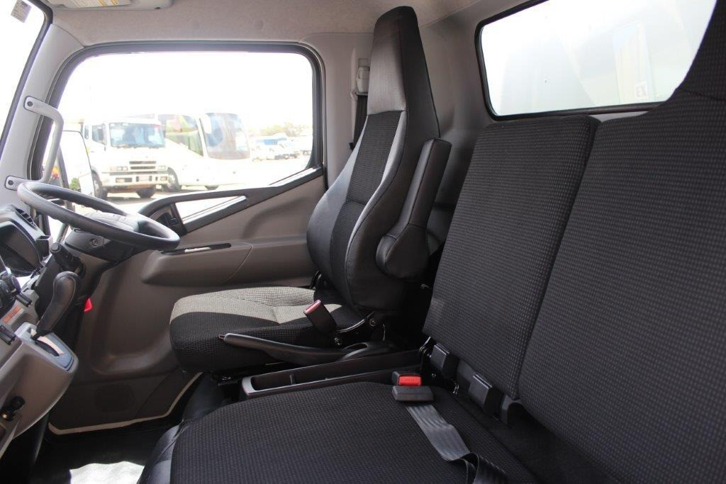 2019 FUSO CANTER 815 6 PALLET TAUTLINER TRUCK