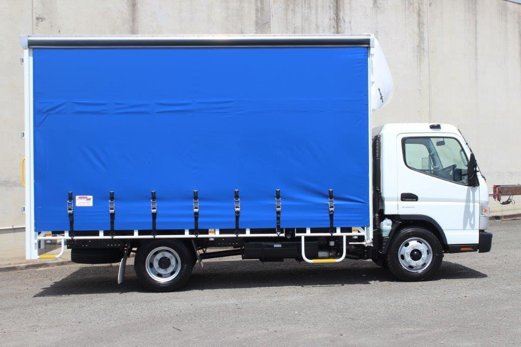 2019 FUSO CANTER 815 6 PALLET TAUTLINER TRUCK