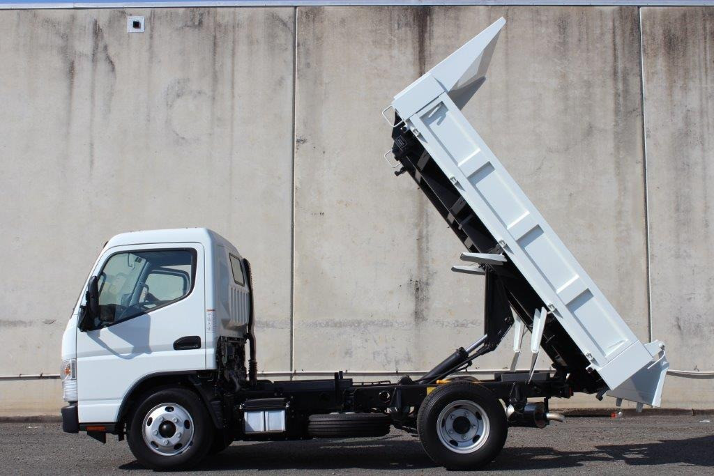 2019 FUSO CANTER 615 MANUAL TIPPER
