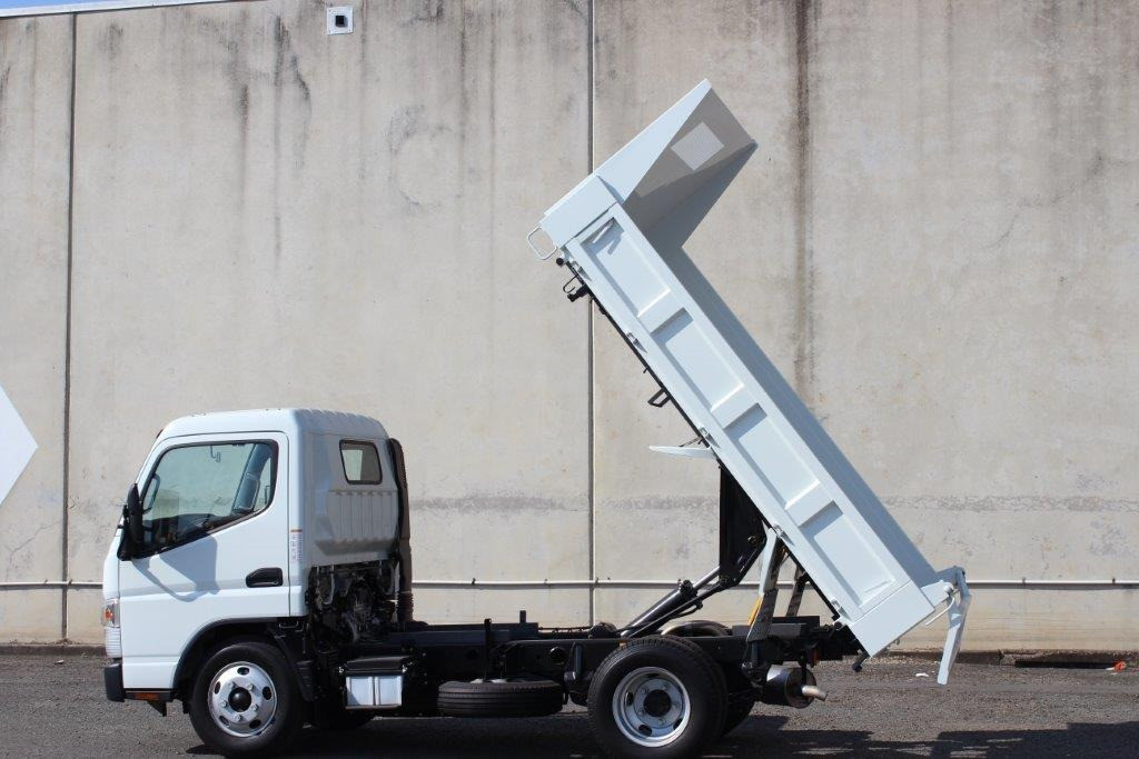 2019 FUSO CANTER 615 MANUAL TIPPER