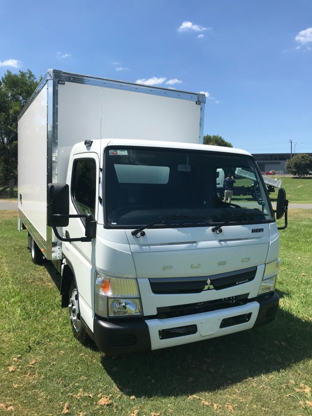 2018 FUSO CANTER 515 WIDE FACTORY PAN TRUCK AMT CAB CHASSIS