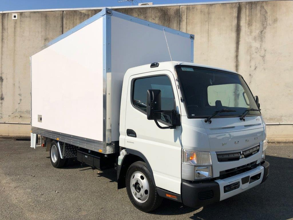 2020 FUSO CANTER 515 WIDE MWB AMT PANTECH TRUCK