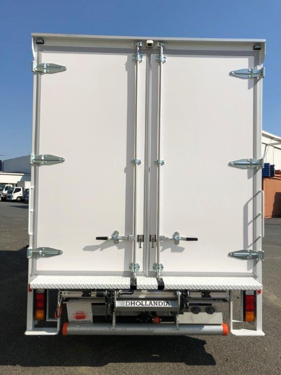 2020 FUSO CANTER 515 WIDE MWB AMT PANTECH TRUCK