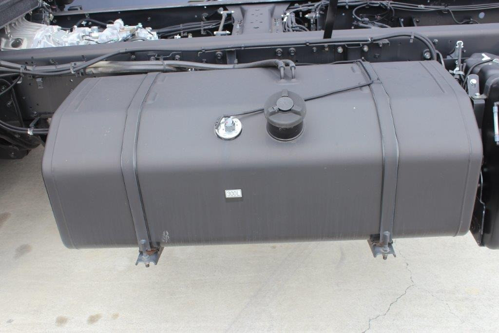 2020 FUSO FIGHTER 1627 XLWB MANUAL CAB CHASSIS