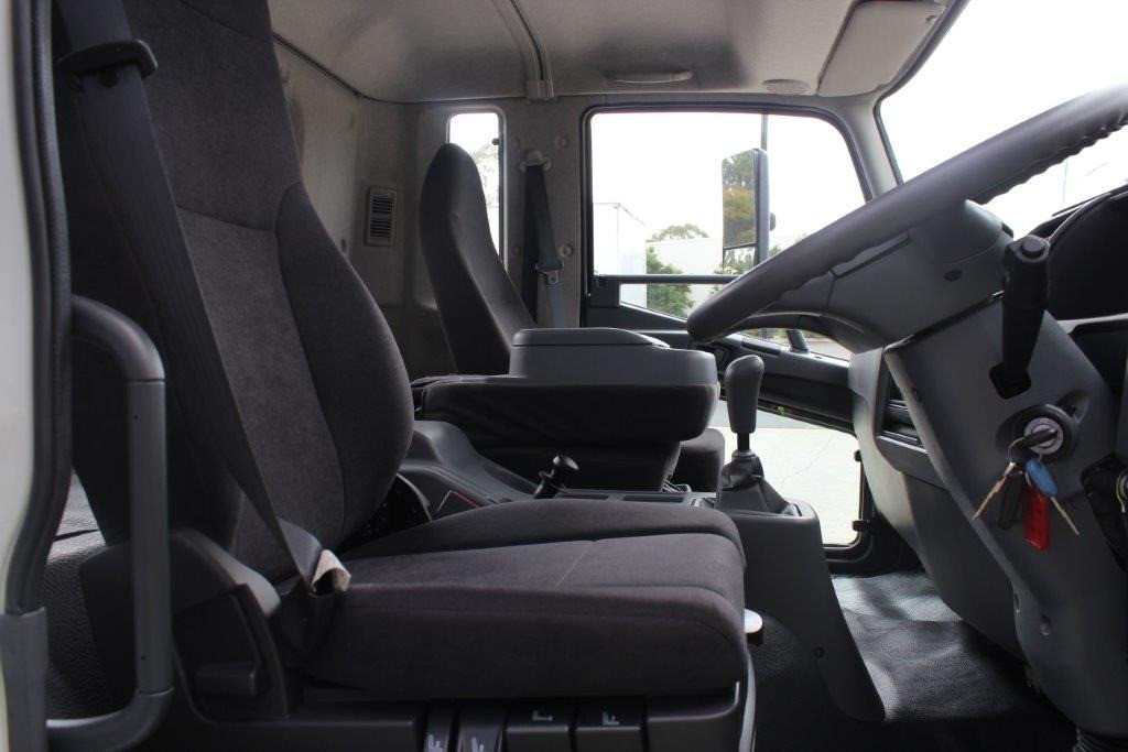 2020 FUSO FIGHTER 1627 XLWB MANUAL CAB CHASSIS