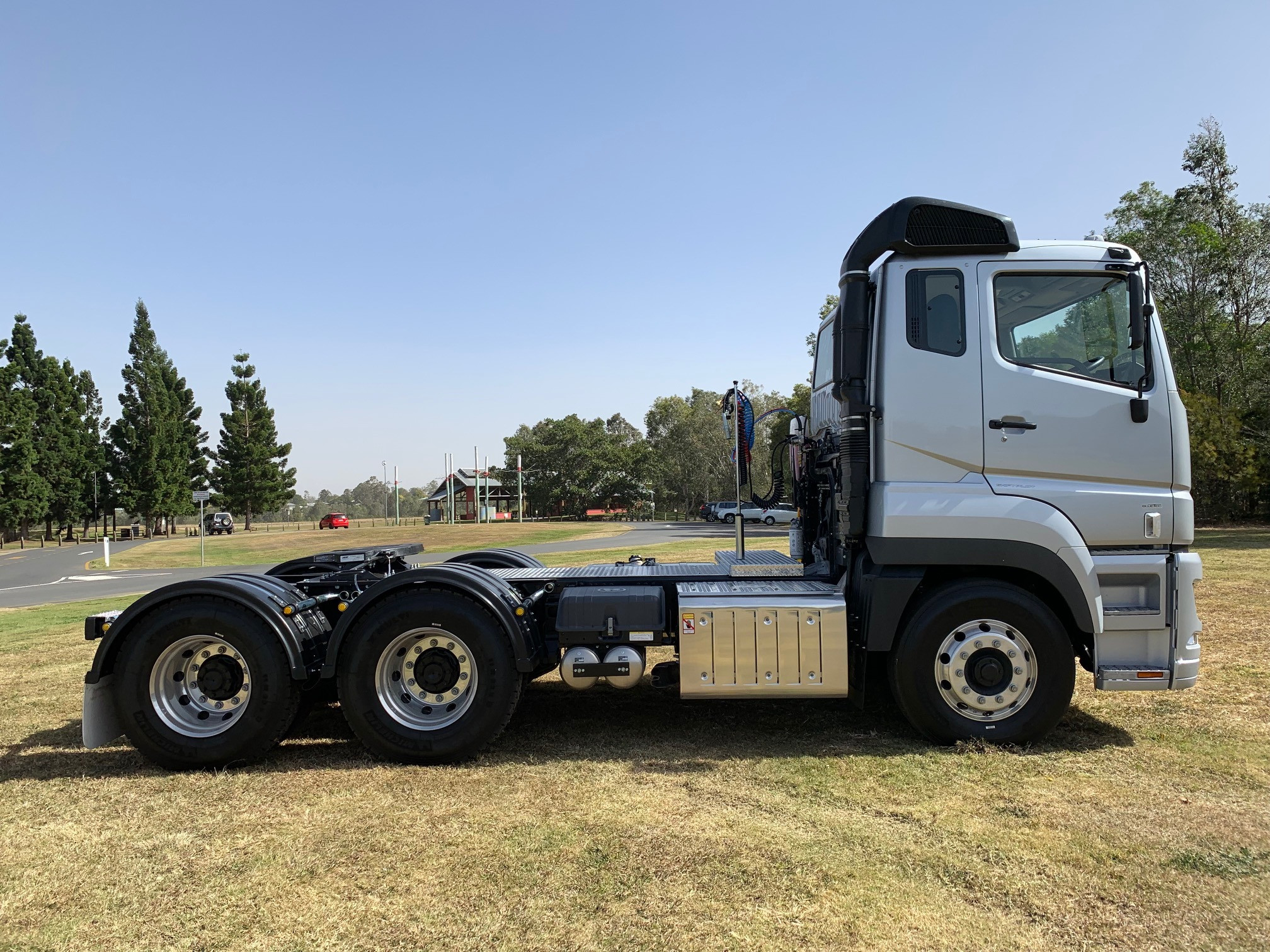 2019 FUSO SHOGUN FV74 AMT PRIME MOVER