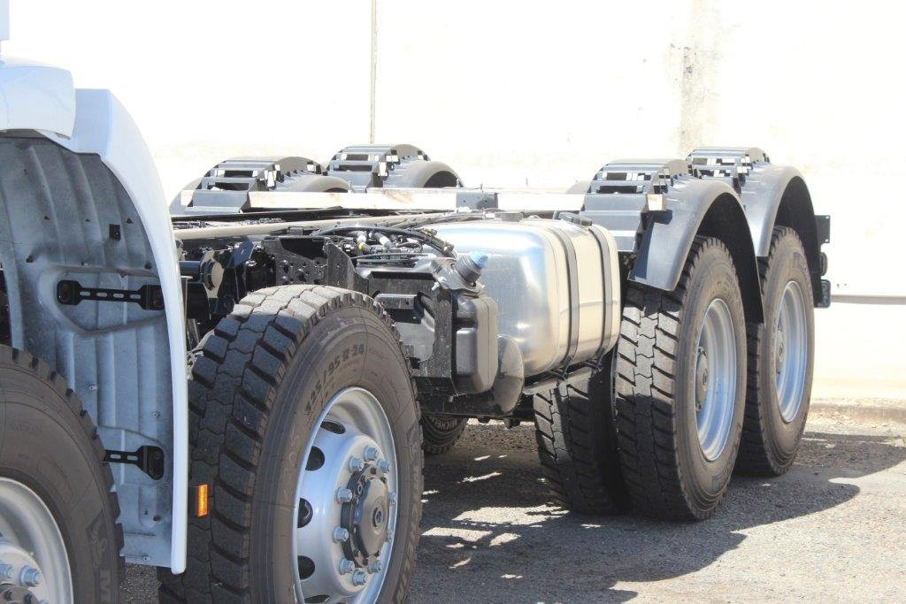 2018 MERCEDES-BENZ AROCS 4446 8X8 AMT CAB CHASSIS