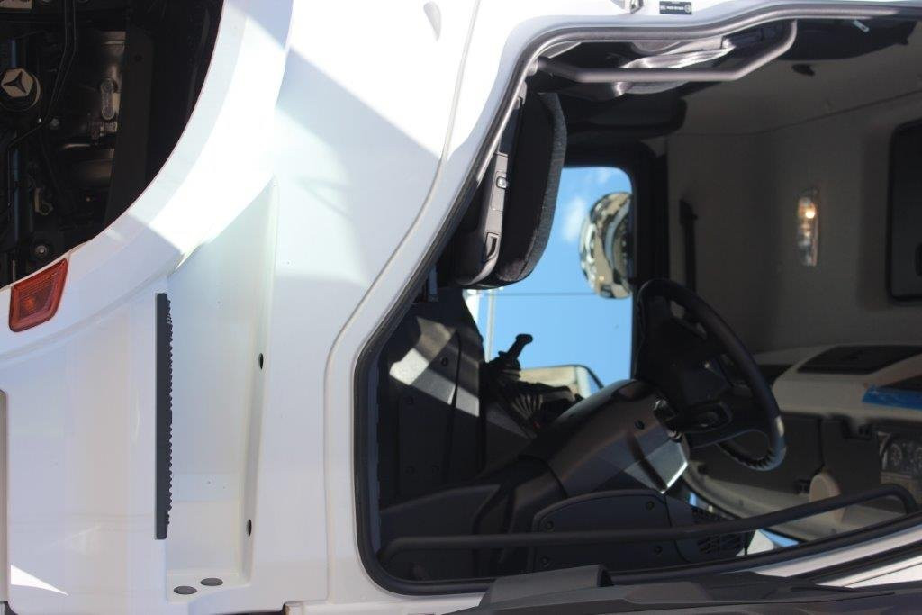 2018 MERCEDES-BENZ AROCS 4446 8X8 AMT CAB CHASSIS