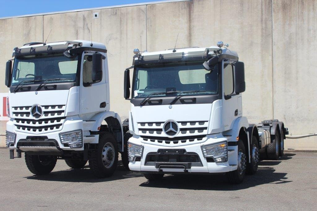 2018 MERCEDES-BENZ AROCS 4446 8X8 AMT CAB CHASSIS