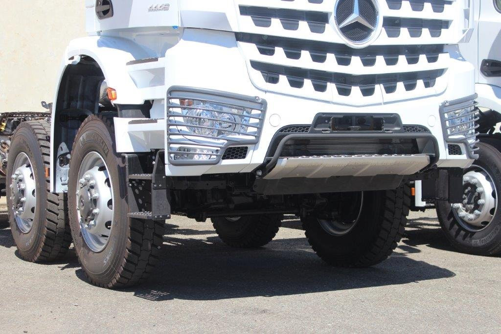 2018 MERCEDES-BENZ AROCS 4446 8X8 AMT CAB CHASSIS