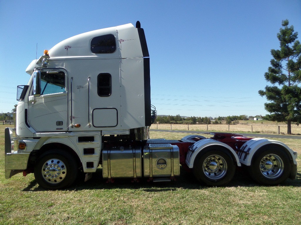 2011 FREIGHTLINER ARGOSY 110 BIG CAB TRUCK MANUAL PRIMEMOVER