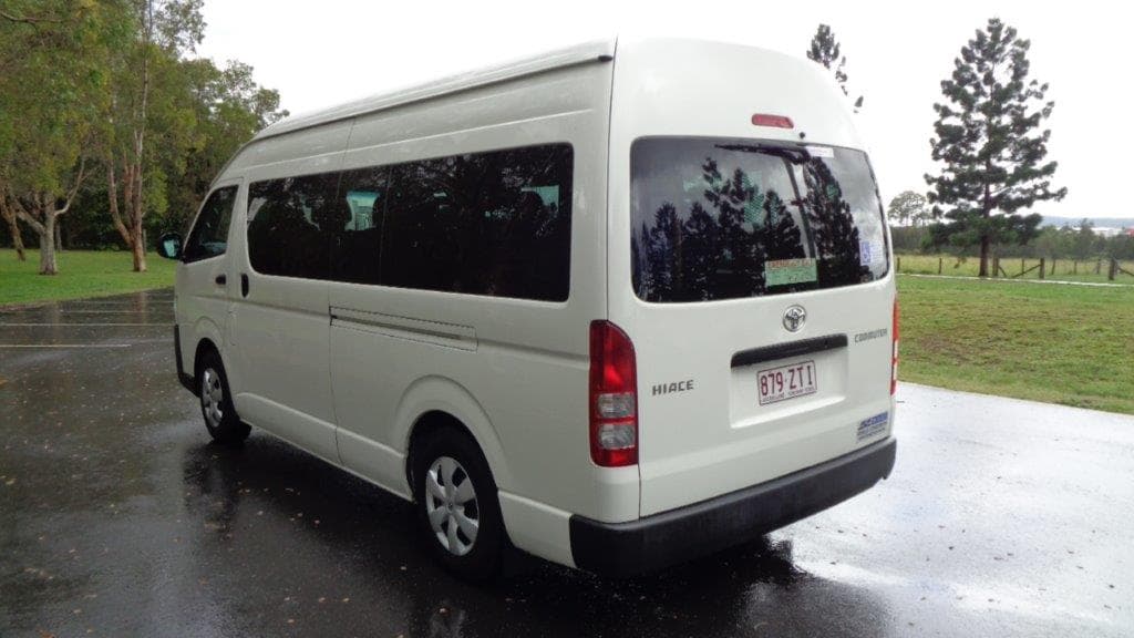 2018 TOYOTA HIACE COMMUTER BUS