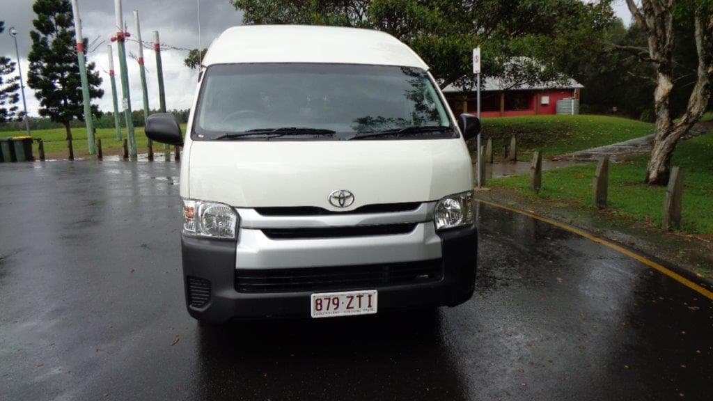 2018 TOYOTA HIACE COMMUTER BUS