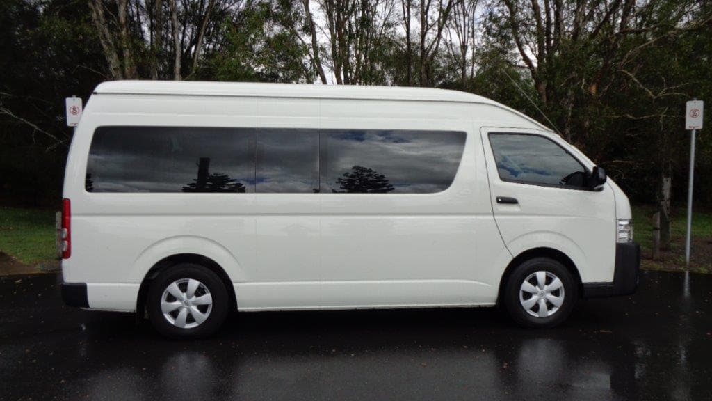 2018 TOYOTA HIACE COMMUTER BUS