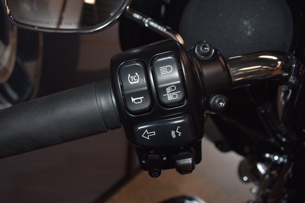 2024 HARLEY-DAVIDSON TRI GLIDE ULTRA 114 (FLHTCUTG) TRIKE