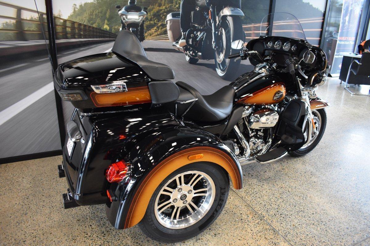 2024 HARLEY-DAVIDSON TRI GLIDE ULTRA 114 (FLHTCUTG) TRIKE