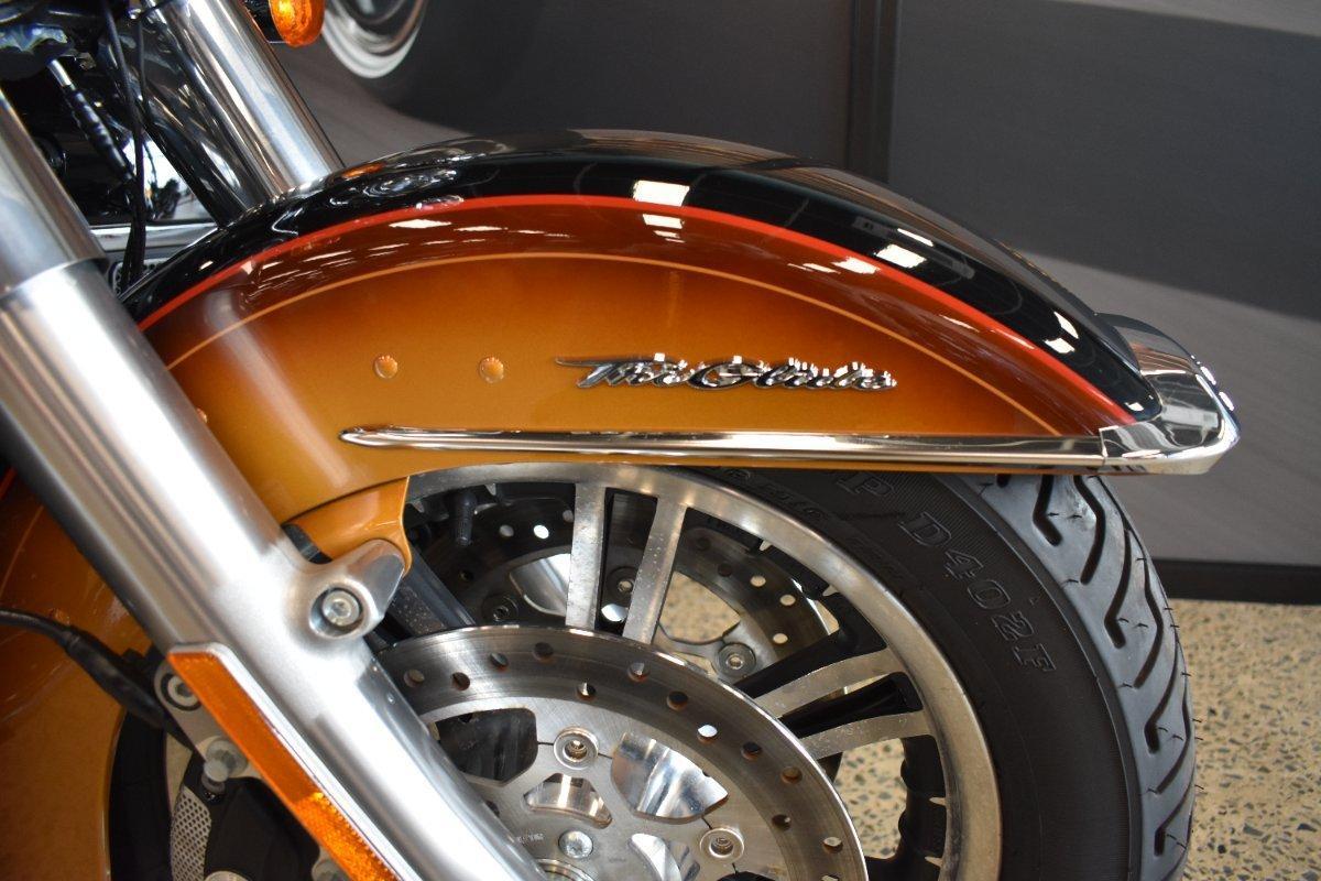 2024 HARLEY-DAVIDSON TRI GLIDE ULTRA 114 (FLHTCUTG) TRIKE
