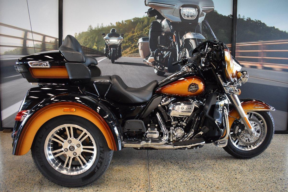 2024 HARLEY-DAVIDSON TRI GLIDE ULTRA 114 (FLHTCUTG) TRIKE