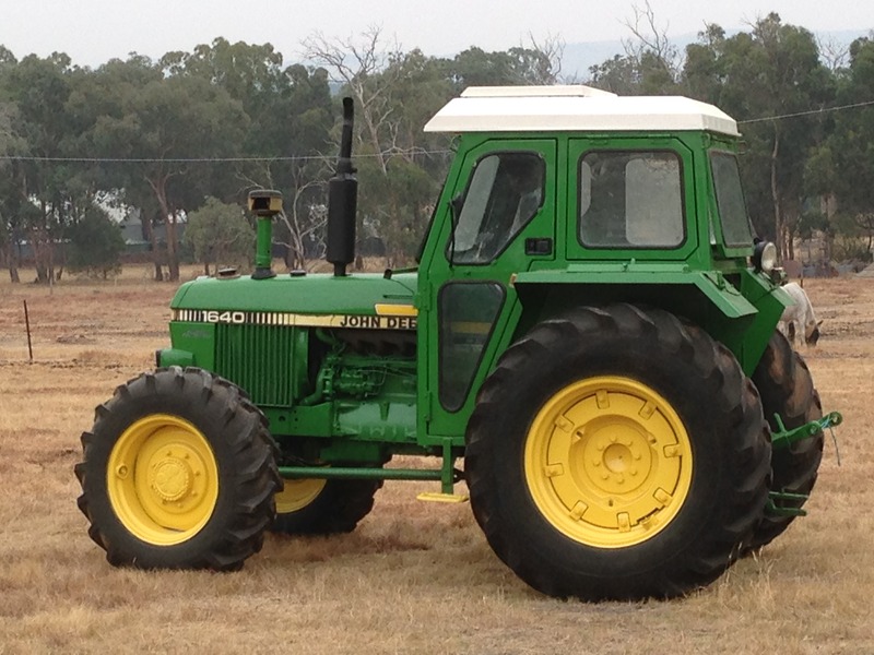 JOHN DEERE 1640
