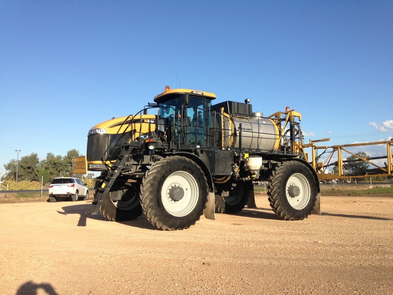 RoGator RG1300 RG1300 Sprayer