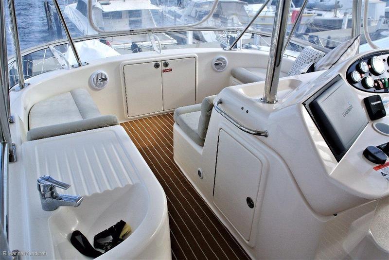 Riviera 42 Flybridge *** OUTSTANDING CONDITION ***$459,000***