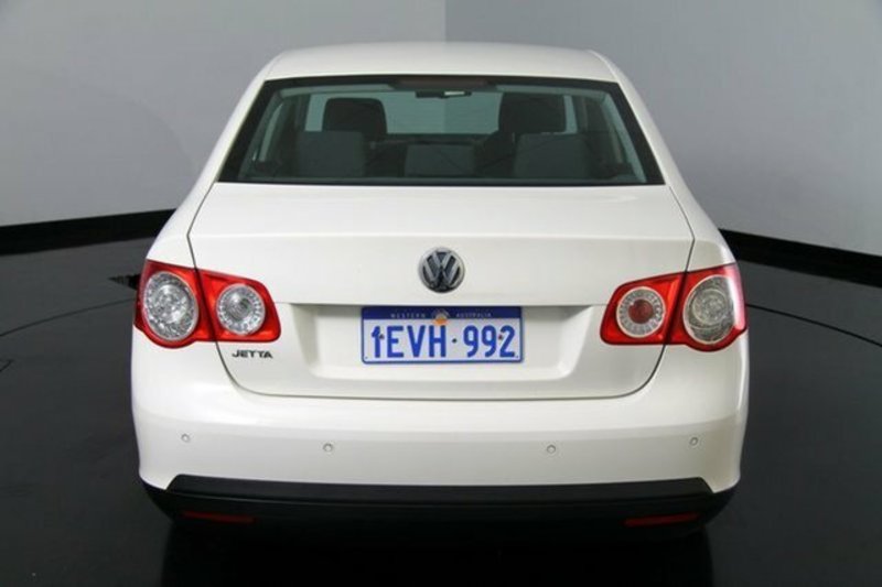 2007 VOLKSWAGEN JETTA 2.0 TDI 1KM
