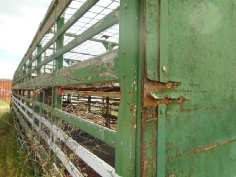 Custom Livestock Equip