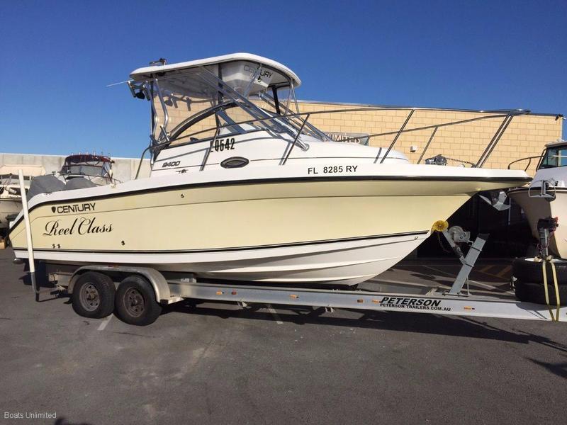 Century 2400 WALK AROUND BIG VOLUME BOAT GREAT FISHING N FAMILY