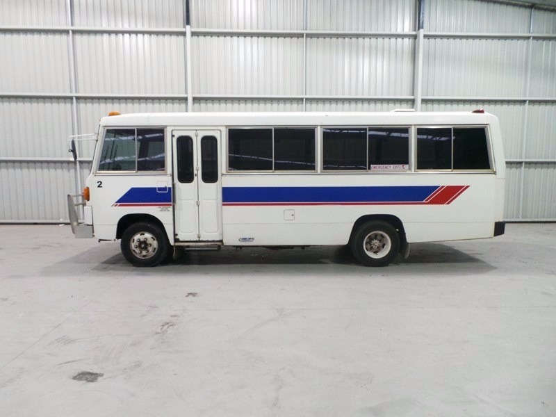 1984 HINO AC140 Bus