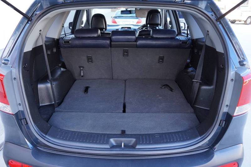 2010 KIA SORENTO Si (4x2) XM