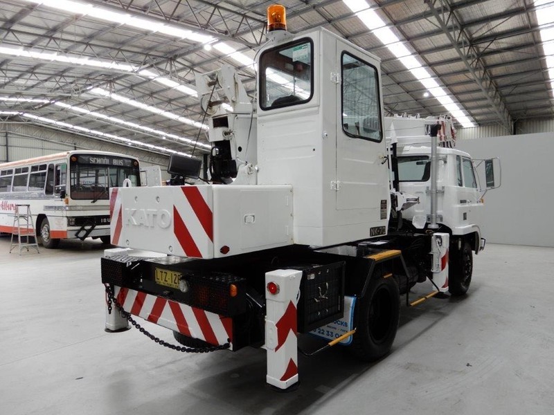 1982 ISUZU SBR SBR Truck