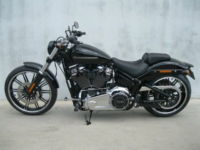 2018 HARLEY-DAVIDSON FXBRS BREAKOUT CRUISER 