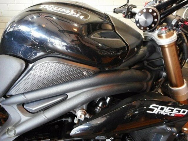 2011 TRIUMPH 1050CC SPEED TRIPLE MY11