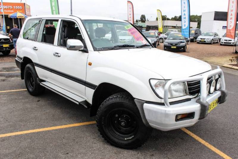 1999 TOYOTA LANDCRUISER GXL (4x4) HZJ105R