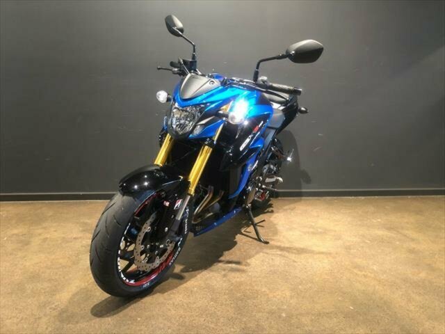 2017 SUZUKI GSX-S750 NAKED SPORTS BIKE