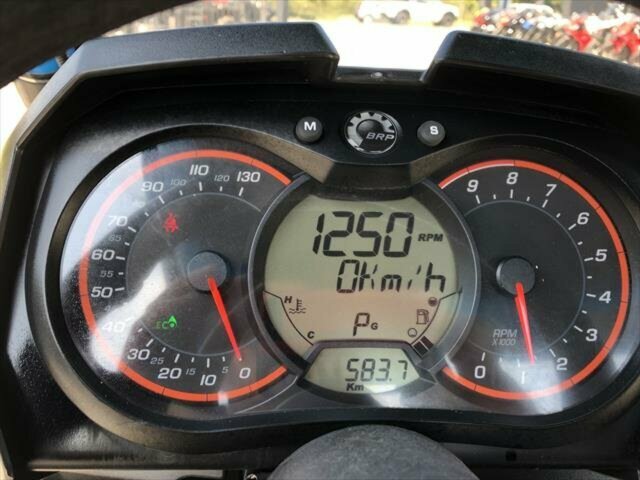 2016 CAN-AM Commander 1000 XT
