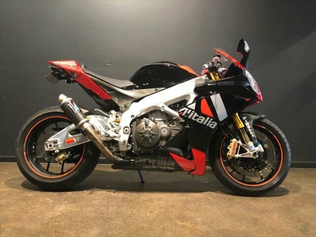 2010 APRILIA RSV4 FACTORY SPORTS