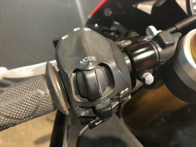 2010 APRILIA RSV4 FACTORY SPORTS