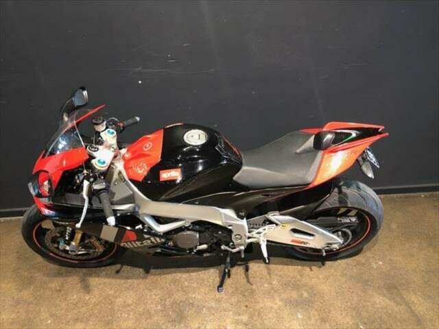 2010 APRILIA RSV4 FACTORY SPORTS