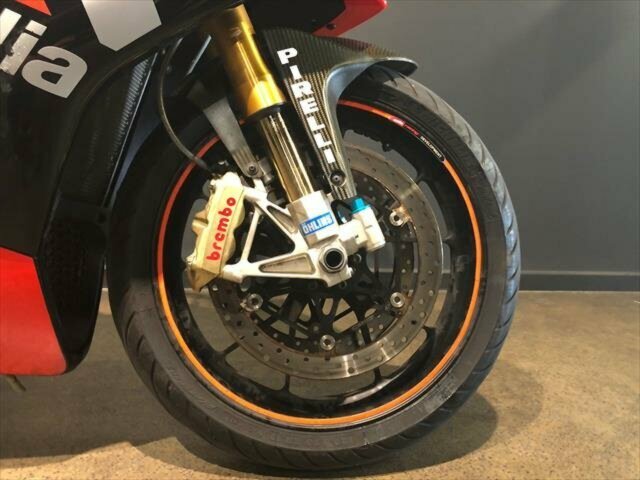 2010 APRILIA RSV4 FACTORY SPORTS