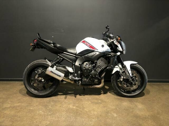 2014 YAMAHA FZ1N SPORTS BIKE