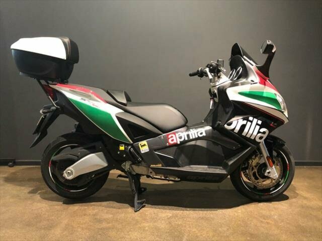 2013 APRILIA SRV 850 MAXI SCOOTER