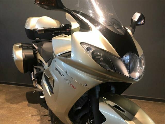 2013 TRIUMPH SPRINT GT SPORTS