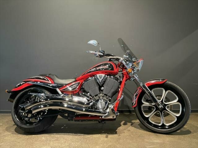 2010 VICTORY COREY NESS JACKPOT CRUISER
