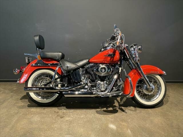 2010 HARLEY-DAVIDSON FLSTC HERITAGE SOFTAIL CLASSIC CRUISER