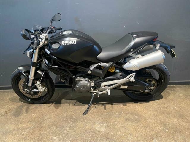 2008 DUCATI MONSTER 696+ ROAD 
